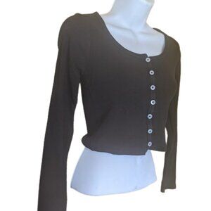 ---  Black Cropped Long Sleeve  Button Down Shirt Size Small